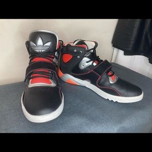 Men’s high top Adidas